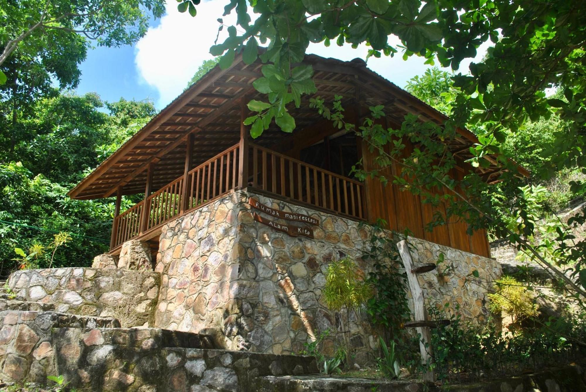 Hotel Alam Kita Karimunjawa-Inseln Exterior foto